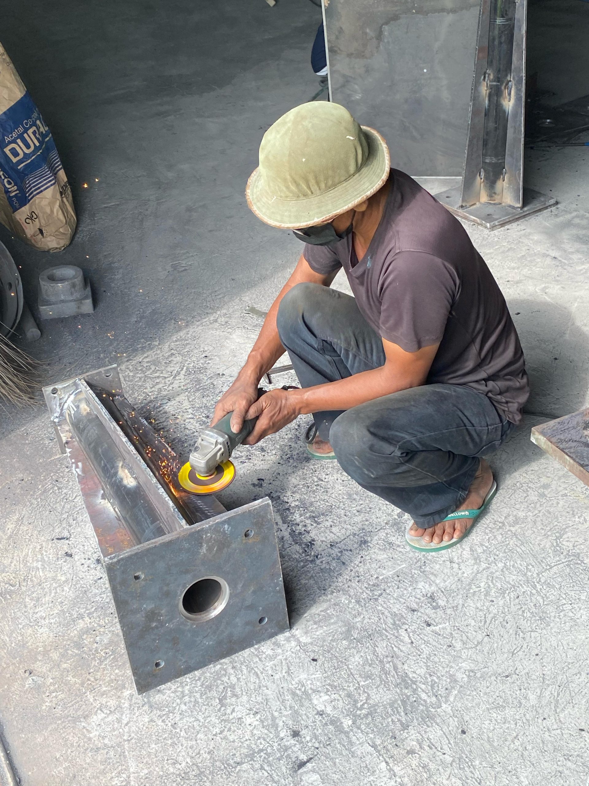 Done 30 Unit Metal Statis Stand Untuk Palembang