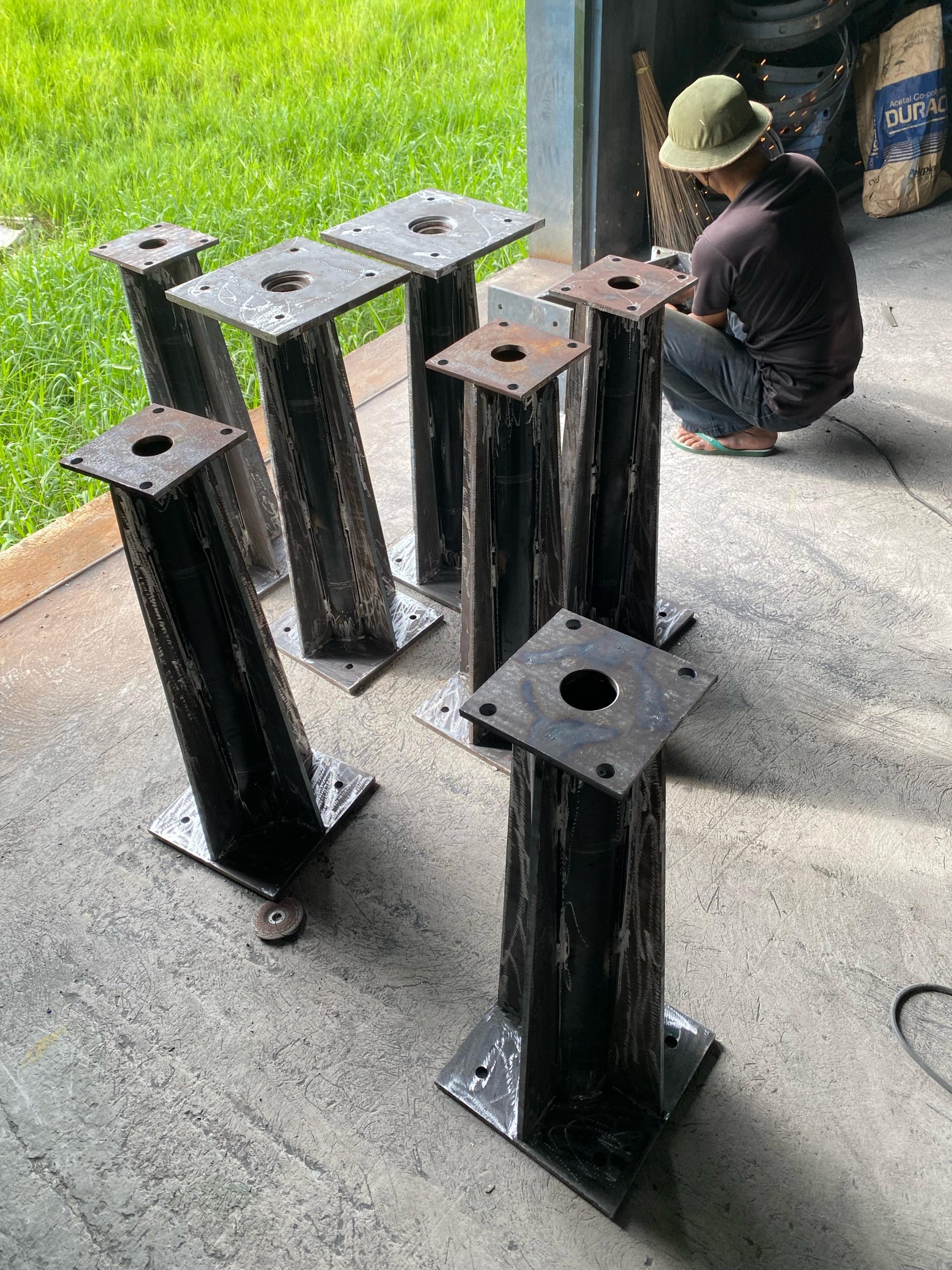 Done 30 Unit Metal Statis Stand Untuk Palembang