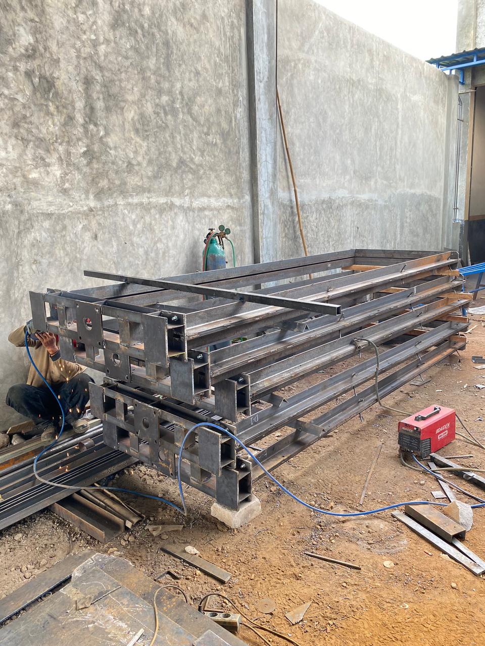 Pengadaan 61 Unit Pintu Air untuk Proyek Lampung