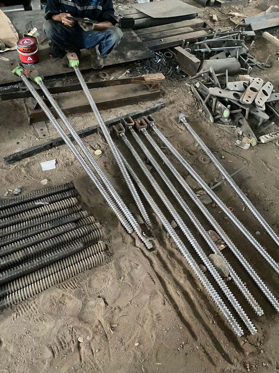 Produksi 18 Double Gearbox Pintu Air untuk PT Hutama Karya