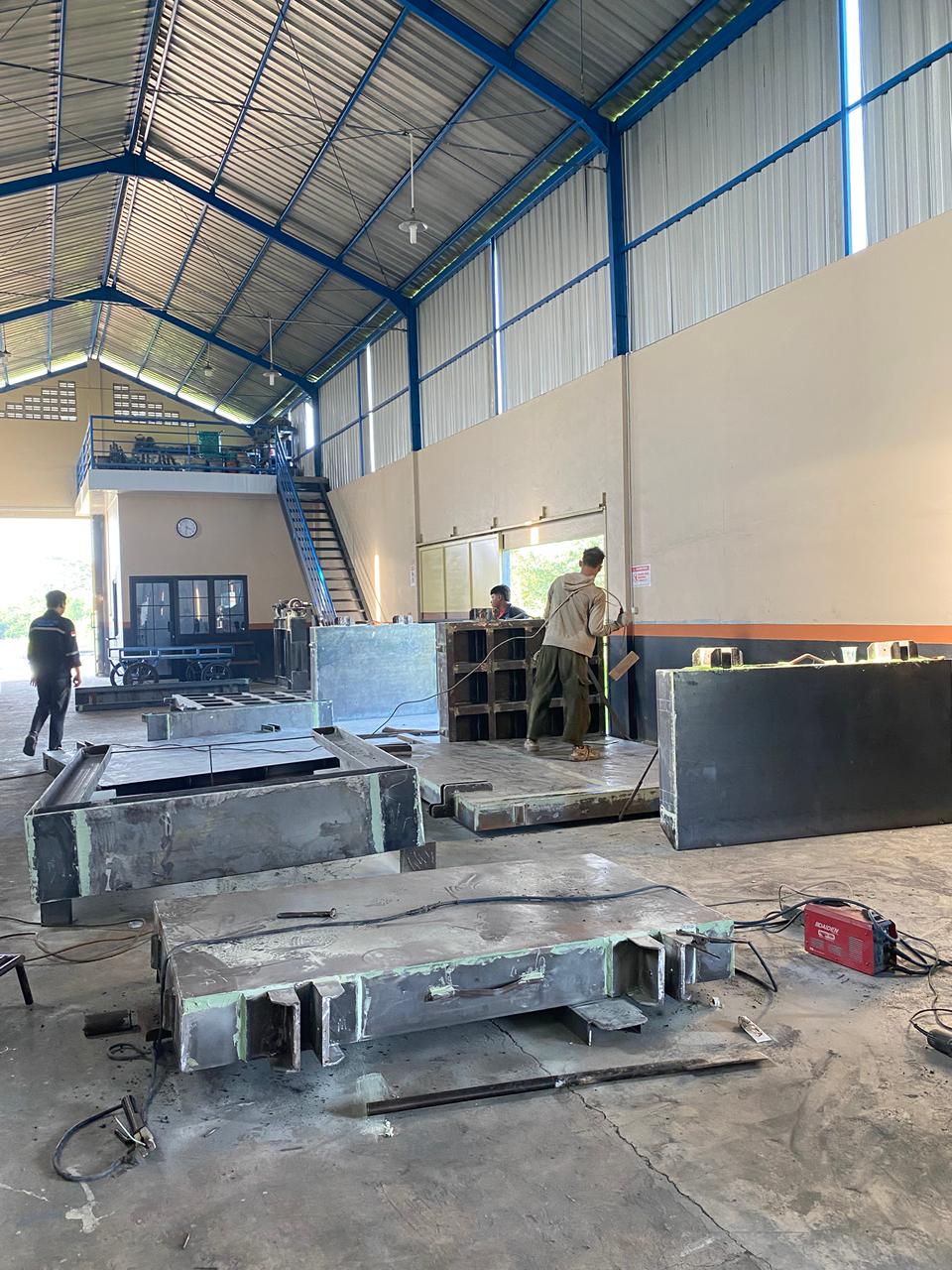 Proyek Pintu Air Motorized dan Pintu Air Double Gearbox untuk Sistem Pengelolaan Air di Pulau Obi