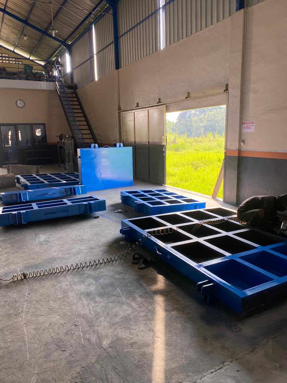 Proyek Pintu Air Motorized dan Pintu Air Double Gearbox untuk Sistem Pengelolaan Air di Pulau Obi