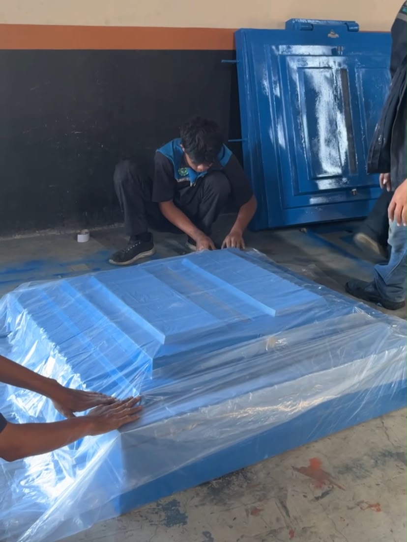 Athana Metalindo Kerjakan 2 Unit Pintu Klep Lapis Fiber
